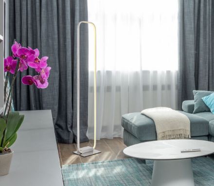 Immagine di PIANTANA SILLA 24W 3000K - 23*18*130,5 CM - ALLUMINIO