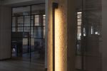 Immagine di LAMPADA DA PARETE LINEARE - U - Orientabile di 330 gradi consente di impostare con precisione l'angolo di illuminazione - 4000K - IP54 - KNYALTE