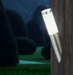 Immagine di LAMPADA PARETE DA ESTERNO INCLINATA ACCIAIO CON LAMPADINA INTERCAMBIABILE - E27 - IP44 - ACCIAIO